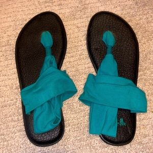 Sanuk sling sandals